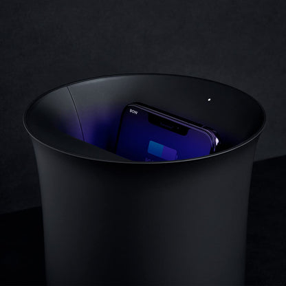 Lexon OBLIO | French-Designed QI Wireless Charger Station with Built-in UV Sanitizer | Qi Charging Technology | Automatic Sanitizing Cycle | Qi-Certified | Black | IZI